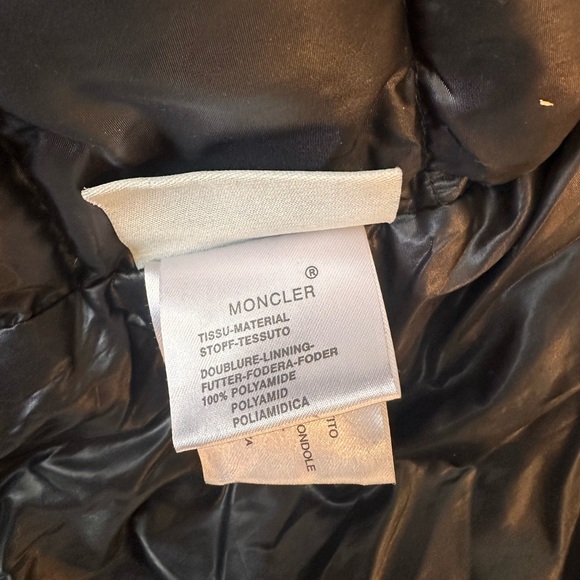 Black down filled puffer coat with removable hood - Picture 7 of 12